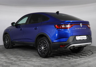 Подержанный автомобиль Renault Arkana 2021 года (7 фото)