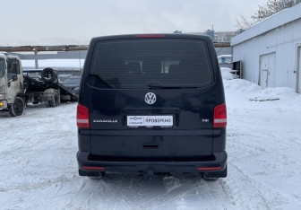 Подержанный автомобиль Volkswagen Caravelle 2013 года (6 фото)