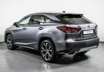 Подержанный автомобиль Lexus RX 2020 года (7 фото)