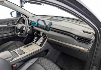 Подержанный автомобиль Exeed TXL 2022 года (11 фото)