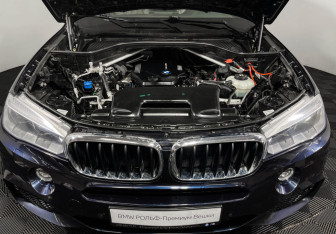 Подержанный автомобиль BMW X5 2018 года (10 фото)