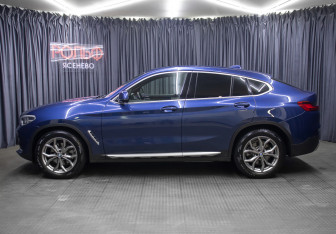Подержанный автомобиль BMW X4 2020 года (8 фото)