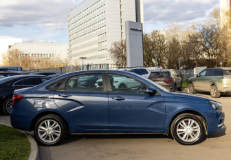 Подержанный автомобиль LADA (ВАЗ) Vesta Sedan 2016 года (3 фото)