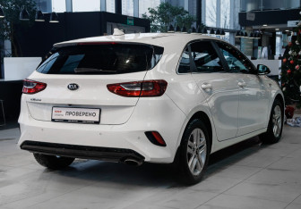 Подержанный автомобиль Kia Ceed Hatchback 2019 года (4 фото)