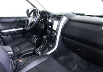 Подержанный автомобиль Suzuki Grand Vitara 2014 года (9 фото)