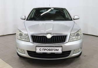 Подержанный автомобиль Skoda Octavia Liftback 2008 года (2 фото)