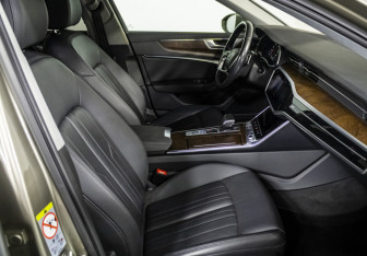 Подержанный автомобиль Audi A6 Sedan 2019 года (10 фото)