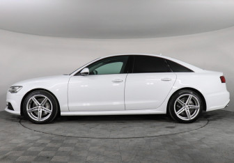 Подержанный автомобиль Audi A6 Sedan 2018 года (8 фото)