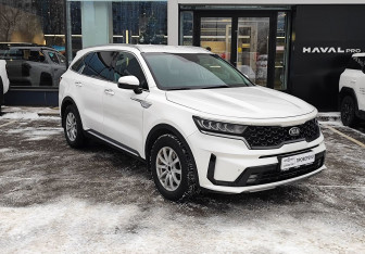 Подержанный автомобиль Kia Sorento 2020 года (3 фото)