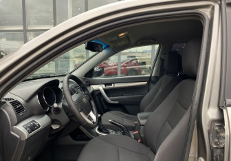 Подержанный автомобиль Kia Sorento 2011 года (19 фото)