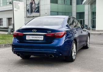 Подержанный автомобиль Infiniti Q50 2018 года (5 фото)