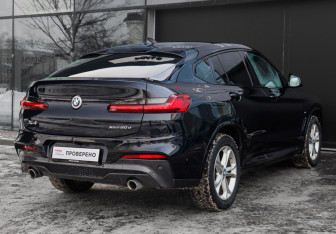 Подержанный автомобиль BMW X4 2019 года (5 фото)
