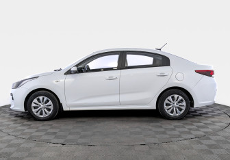 Подержанный автомобиль Kia Rio Sedan 2020 года (8 фото)