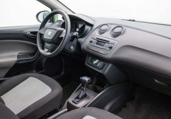 Подержанный автомобиль SEAT Ibiza Hatchback 2013 года (10 фото)