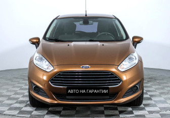 Подержанный автомобиль Ford Fiesta Hatchback 2015 года (2 фото)