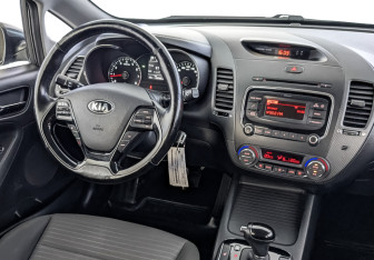 Подержанный автомобиль Kia Cerato Sedan 2018 года (26 фото)