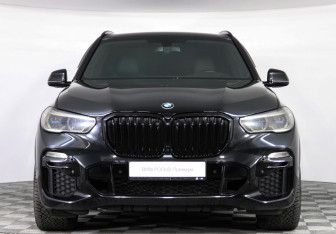 Подержанный автомобиль BMW X5 2019 года (3 фото)