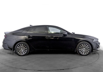 Подержанный автомобиль Kia K5 2020 года (4 фото)