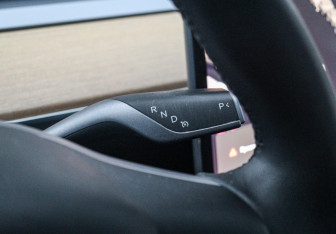 Подержанный автомобиль Tesla Model 3 2019 года (19 фото)