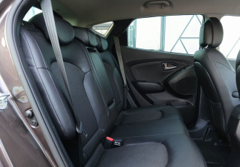 Подержанный автомобиль Hyundai ix35 2014 года (21 фото)