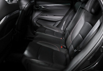 Подержанный автомобиль Geely Tugella 2023 года (10 фото)