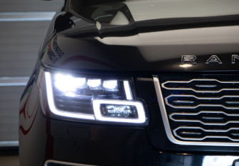 Подержанный автомобиль Land Rover Range Rover 2021 года (38 фото)