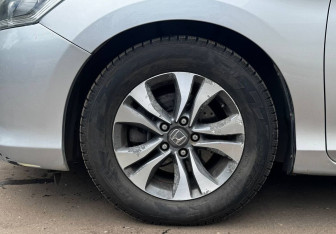 Подержанный автомобиль Honda Accord Sedan 2013 года (13 фото)