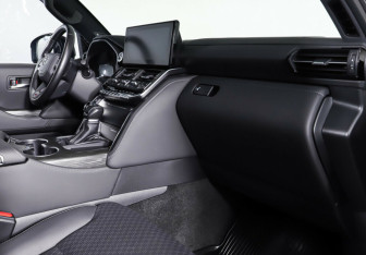 Подержанный автомобиль Toyota Land Cruiser Suv 2021 года (8 фото)