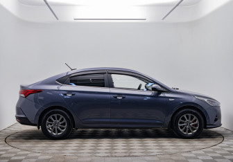 Подержанный автомобиль Hyundai Solaris Sedan 2021 года (4 фото)