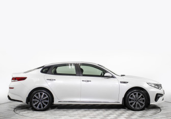 Подержанный автомобиль Kia Optima Sedan 2018 года (4 фото)