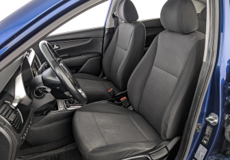 Подержанный автомобиль Kia Rio Hatchback 2021 года (19 фото)