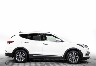 Подержанный автомобиль Hyundai Santa Fe 2015 года (4 фото)