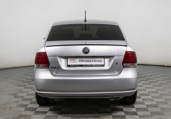 Подержанный автомобиль Volkswagen Polo Sedan 2013 года (6 фото)
