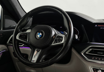 Подержанный автомобиль BMW X6 2019 года (15 фото)