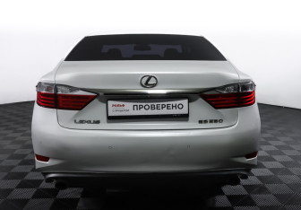 Подержанный автомобиль Lexus ES 2014 года (6 фото)