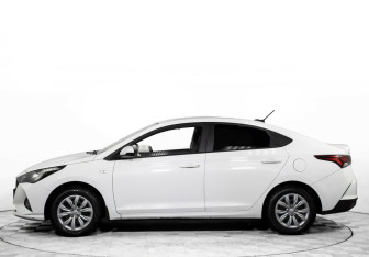 Подержанный автомобиль Hyundai Solaris Sedan 2020 года (3 фото)