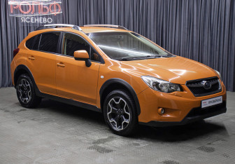 Подержанный автомобиль Subaru XV 2012 года (3 фото)