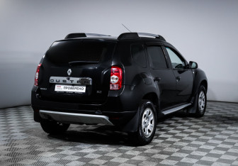Подержанный автомобиль Renault Duster 2013 года (5 фото)