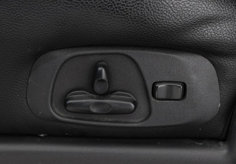 Подержанный автомобиль Mitsubishi Pajero 2013 года (10 фото)