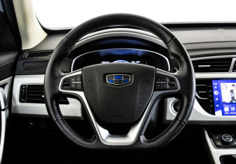 Подержанный автомобиль Geely Atlas 2021 года (9 фото)