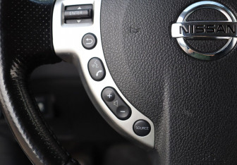Подержанный автомобиль Nissan X-Trail 2012 года (15 фото)