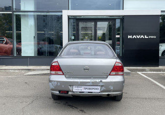 Подержанный автомобиль Nissan Almera Classic 2008 года (6 фото)