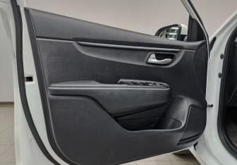 Подержанный автомобиль Kia Rio Sedan 2021 года (19 фото)