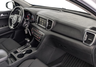 Подержанный автомобиль Kia Sportage 2018 года (13 фото)