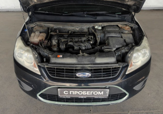 Подержанный автомобиль Ford Focus Hatchback 2010 года (15 фото)