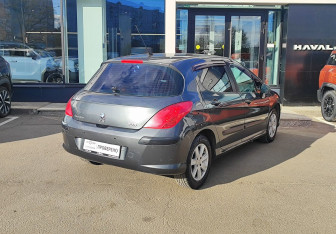 Подержанный автомобиль Peugeot 308 Hatchback 2009 года (5 фото)