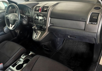 Подержанный автомобиль Honda CR-V 2008 года (9 фото)