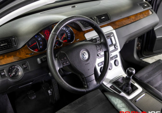 Подержанный автомобиль Volkswagen Passat Sedan 2008 года (17 фото)