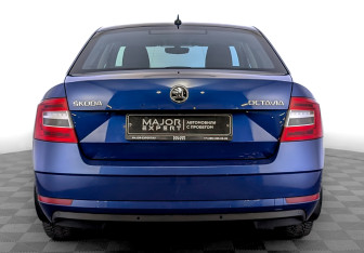 Подержанный автомобиль Skoda Octavia Liftback 2019 года (6 фото)