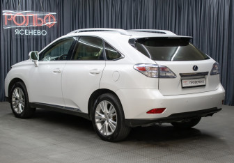 Подержанный автомобиль Lexus RX 2010 года (7 фото)